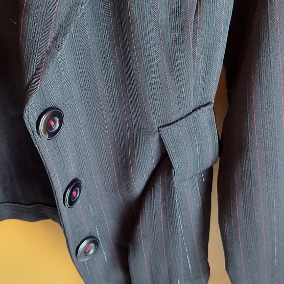 Tie Waist Blazer - Picture 8 of 9